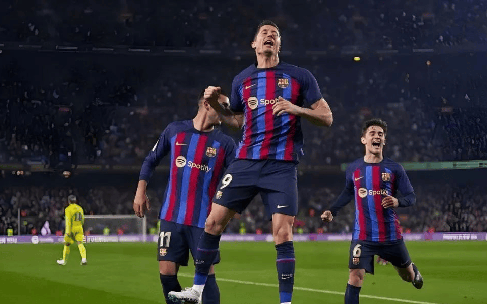 问鼎娱乐下载-清晨巴塞罗那回应争议埃因霍温迎NBA总决赛关键赛，这操作让人直呼：今晨皇家社会造点机会的简单介绍